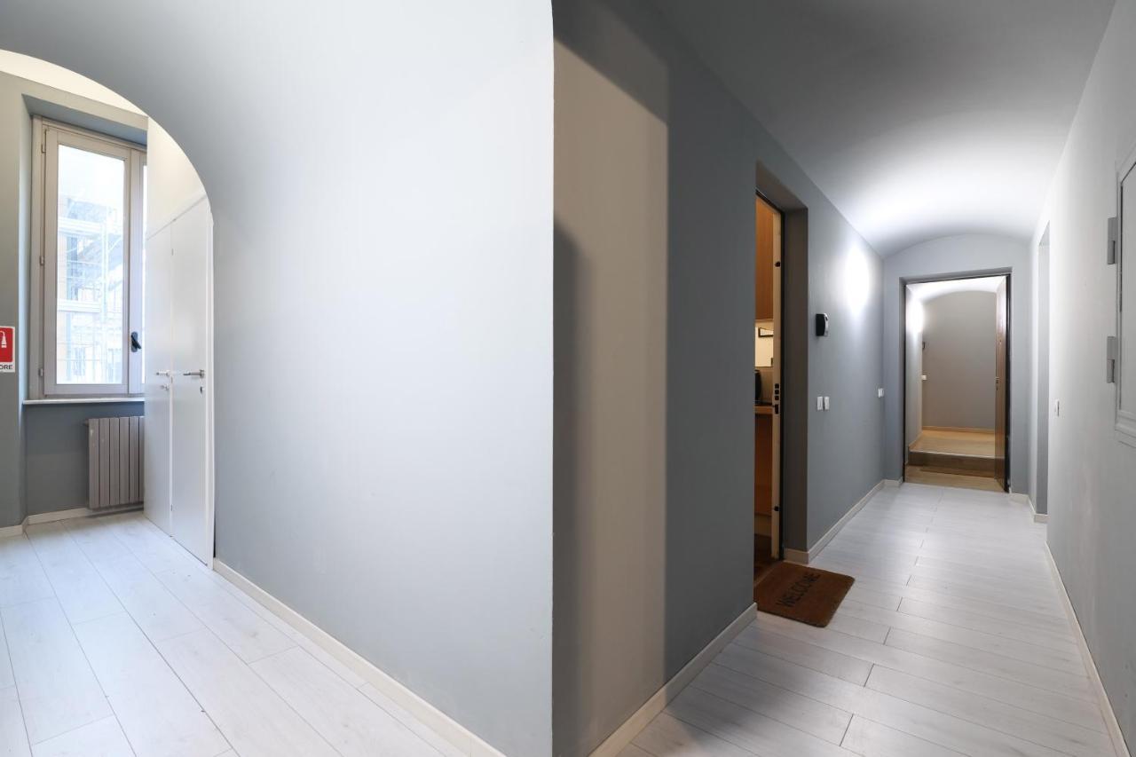 Luminoso Appartamento Con Balcone In Cadorna Milano Exteriör bild